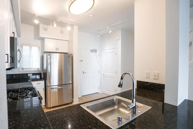 Building Photo - 1587 Brunswig Ln