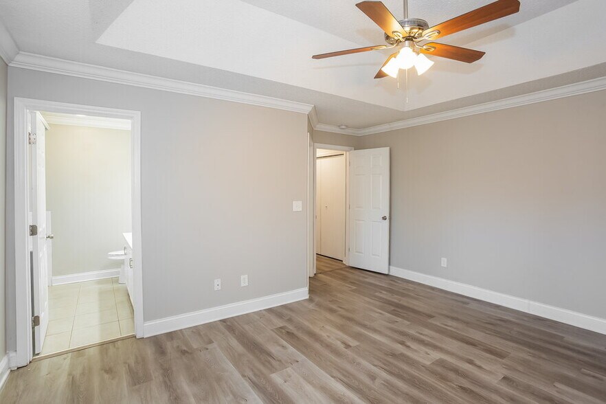 Building Photo - 2112 David Earl Dr