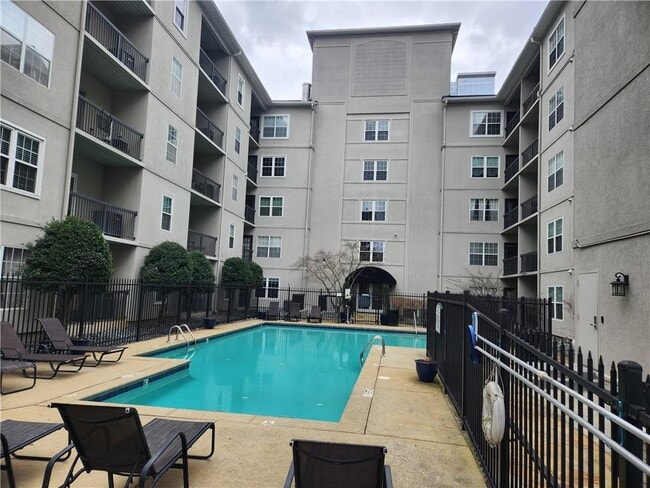 Building Photo - 1074 Peachtree Walk NE