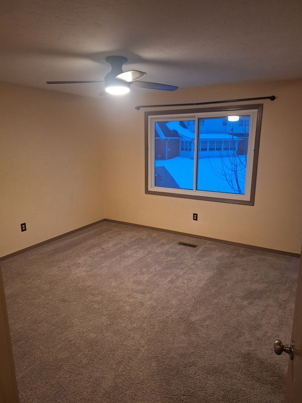 Building Photo - 2114 Huntington Rd