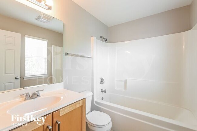 Building Photo - 3124 Timberlodge Landing