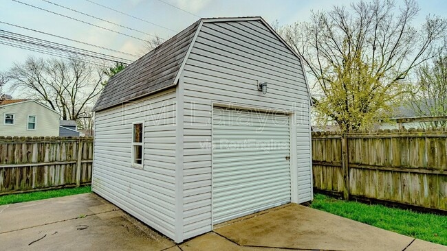 Building Photo - 2513 Oswego Ln