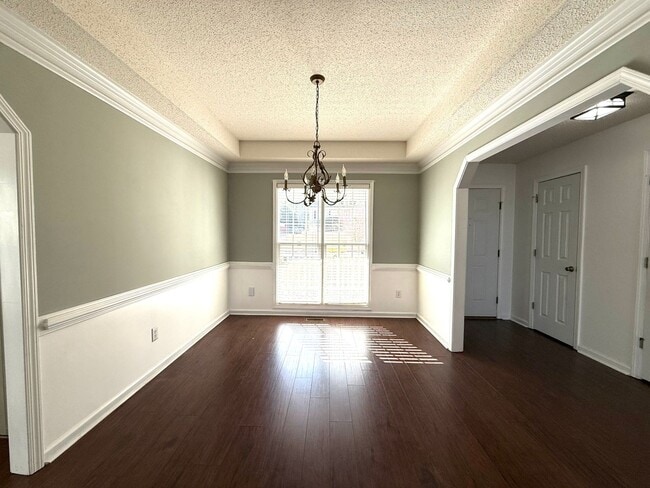 Building Photo - Charming 3 Bedroom Cape Cod