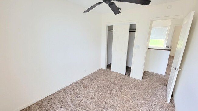 Building Photo - PALEHUA GARDENS - Upgraded 3 Bedroom Townhome