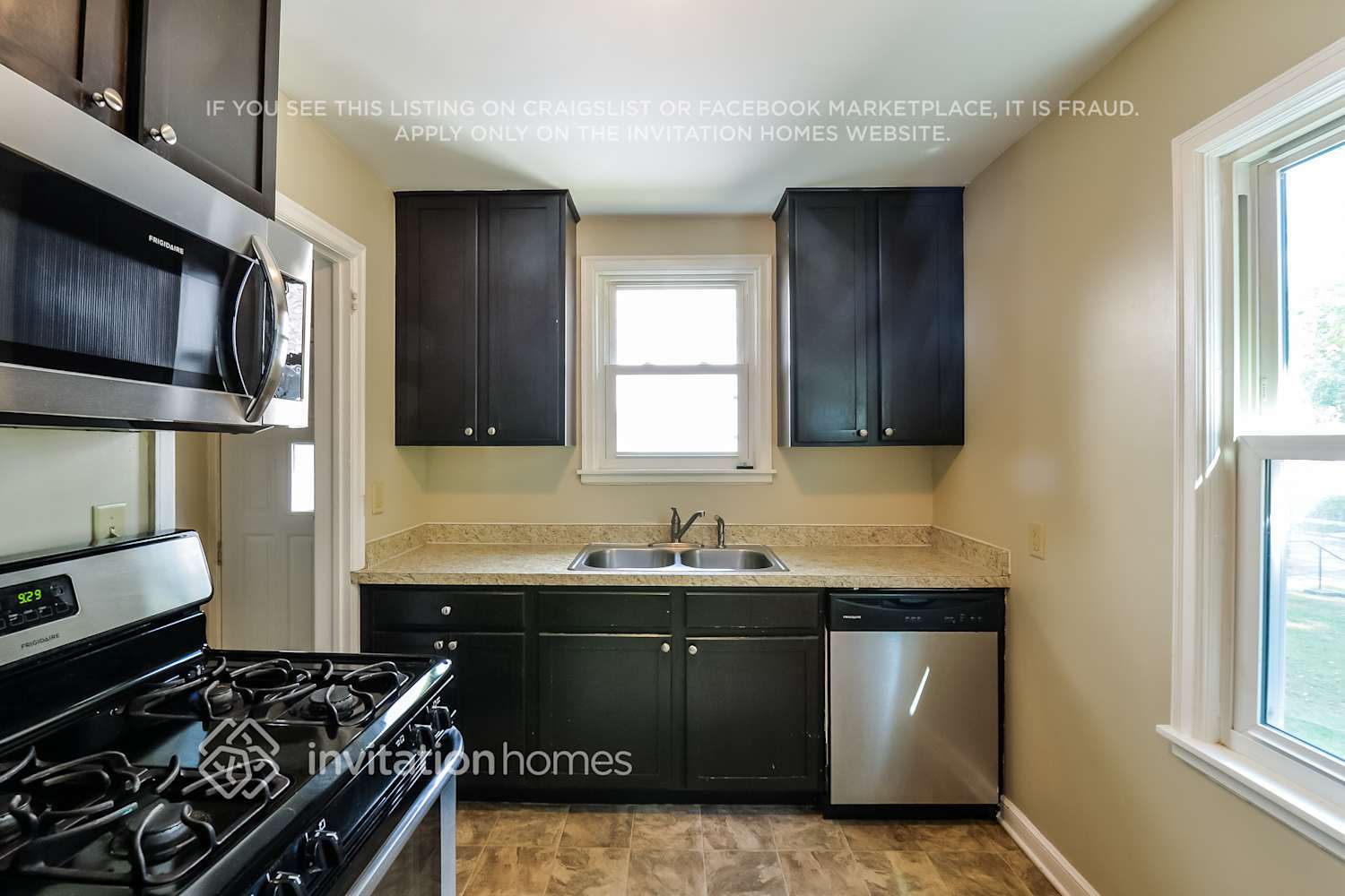 Building Photo - 5724 24th Ave S