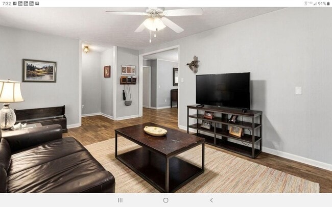 Building Photo - Family House Rental