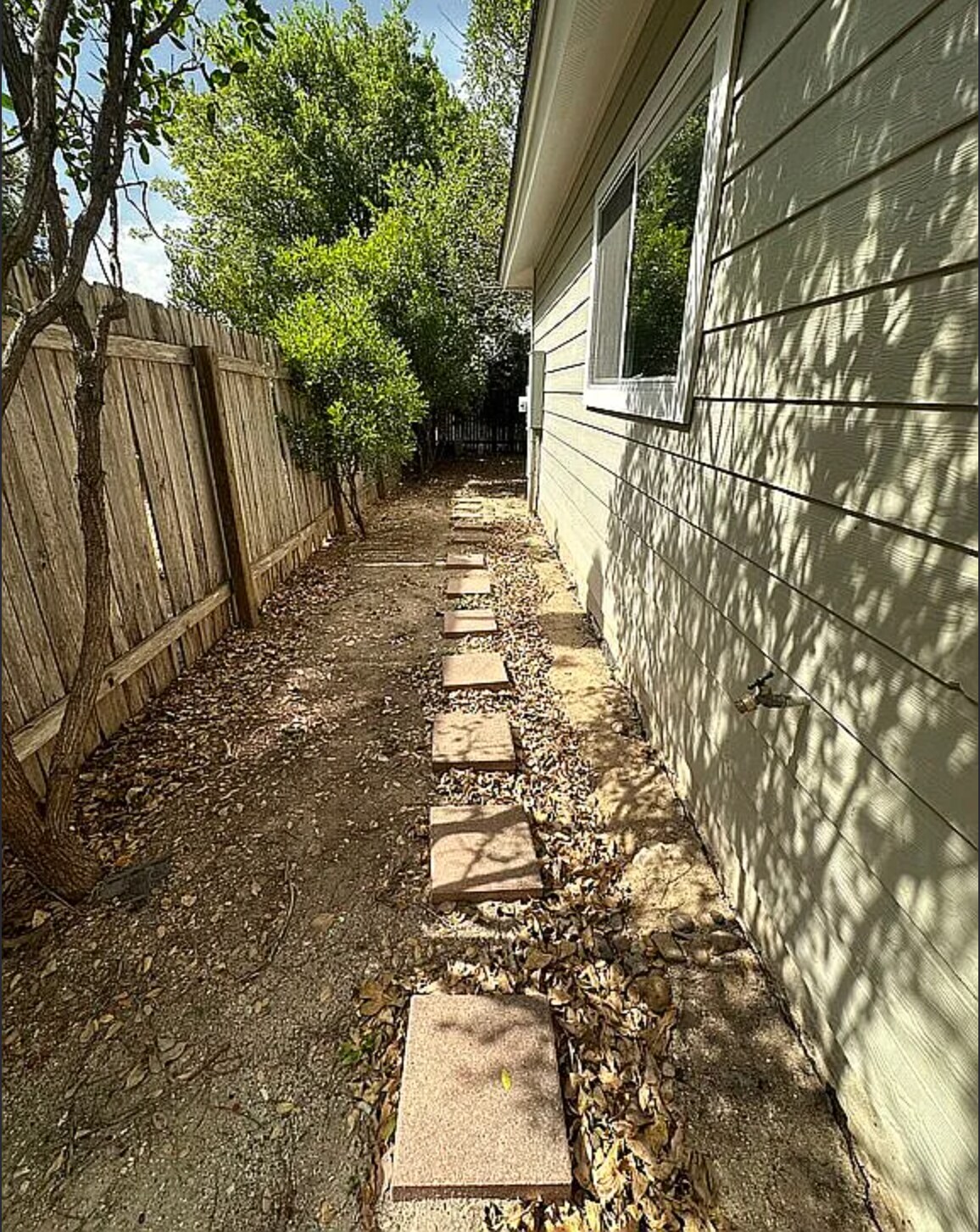 Building Photo - 9711 Chelsea Cir