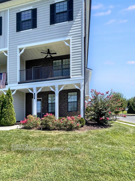 Building Photo - 504 Whitstable Alley