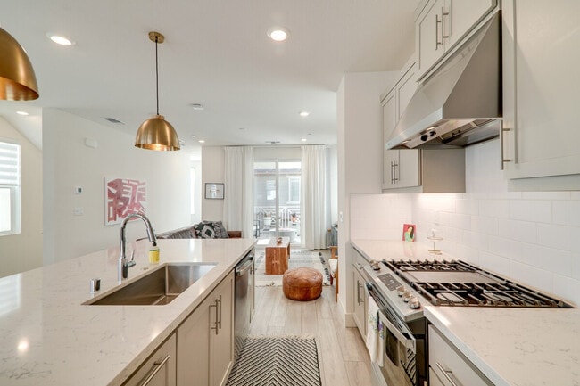 Building Photo - 37523 Sand Drift Rd