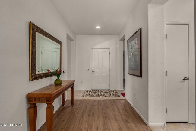 Building Photo - 15027 W Home Run Dr