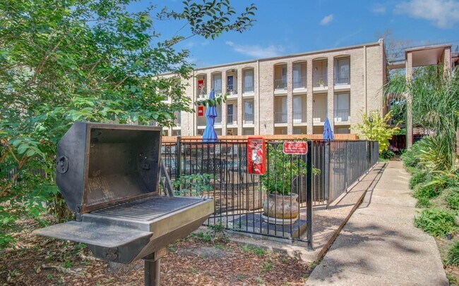 Building Photo - 4641 Wild Indigo St