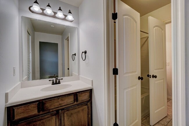 Building Photo - 3900 Sierra Vista Way