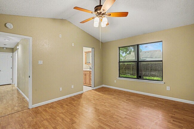 Building Photo - Recently updated 3 bedroom/2 bath home for rent