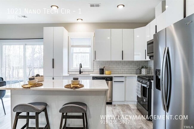 Building Photo - 1021 Nano Tech Cir