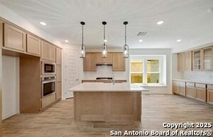 Building Photo - 10819 Bango Farms