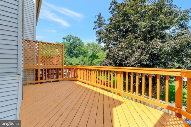 Building Photo - 21136 Winding Brook Square
