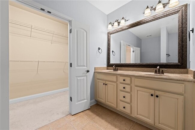 Building Photo - 2335 Callaway Ct