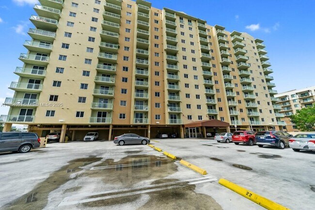 Building Photo - 3500 Coral Wy
