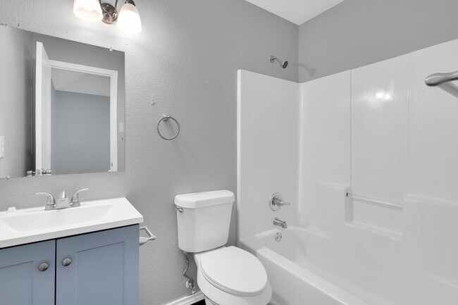 Building Photo - 2520 Fatima Ave