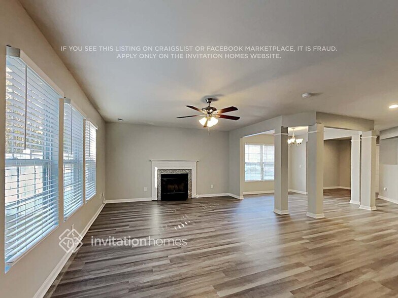 Building Photo - 3770 Burtons Barn St
