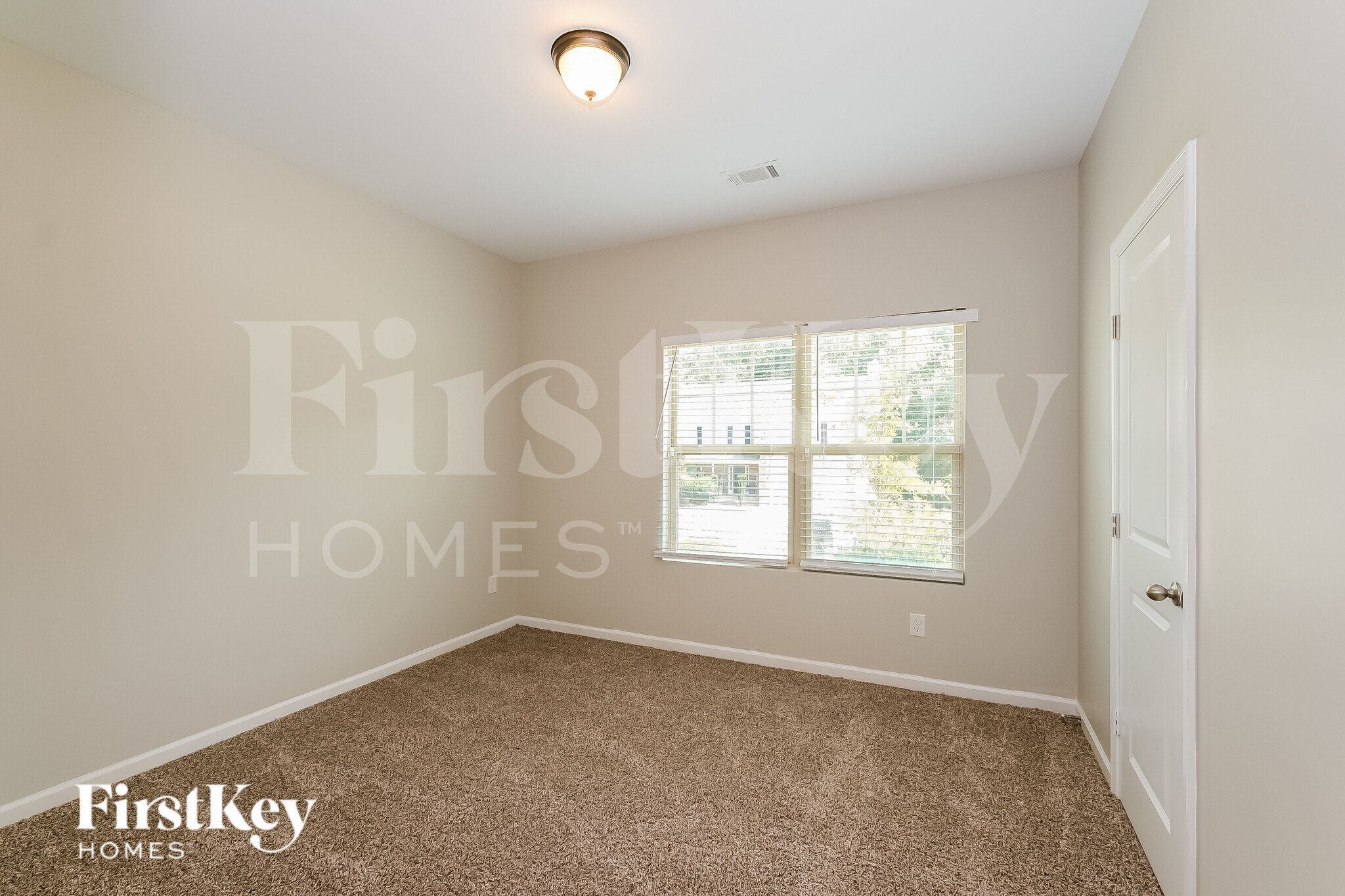 Building Photo - 345 Sunflower Ln