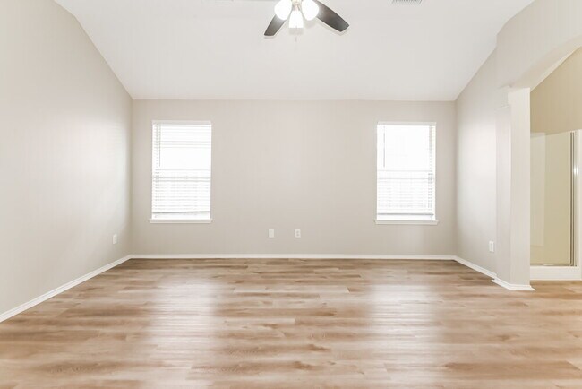 Building Photo - 1603 Wolf Creek Dr