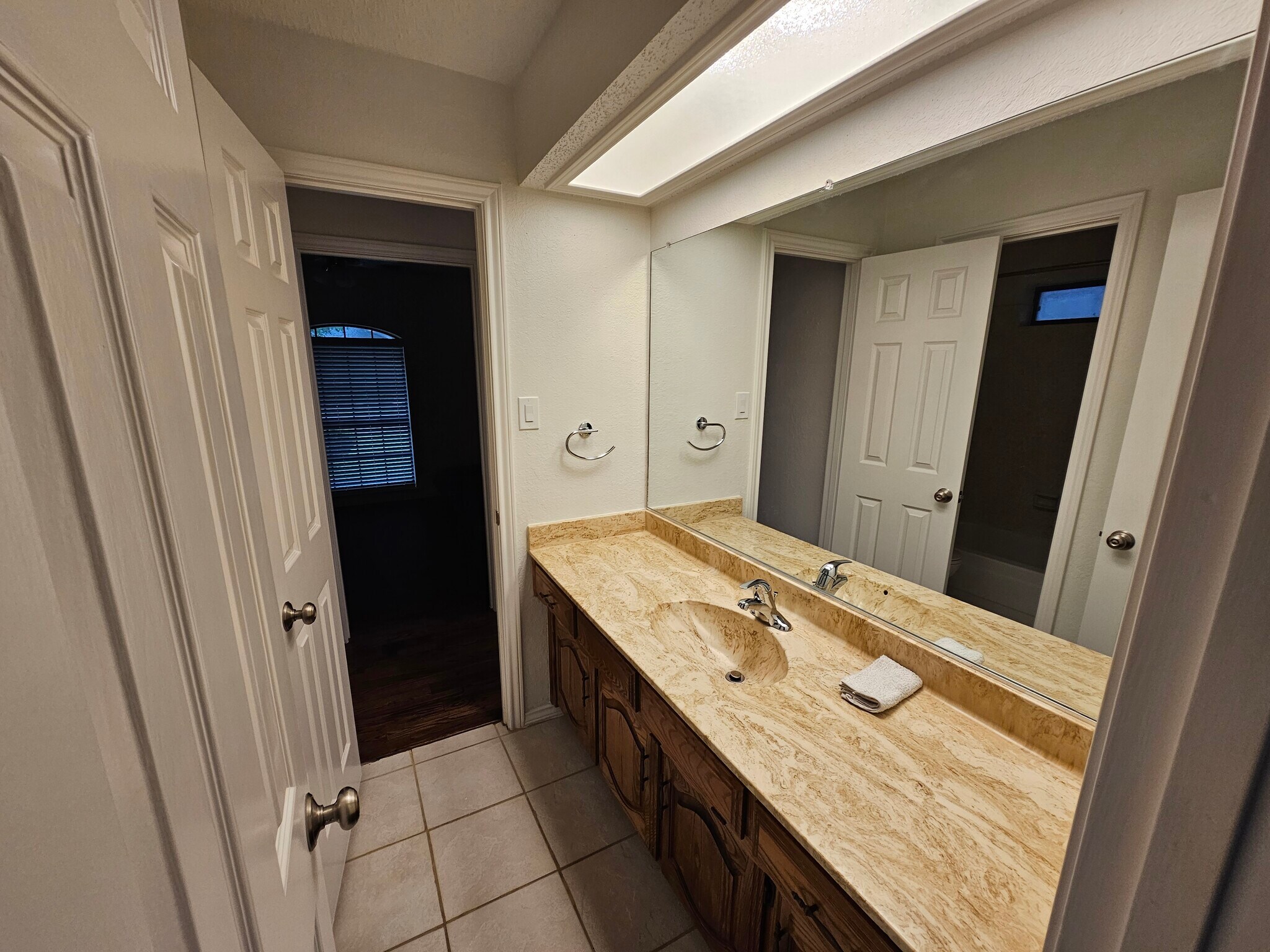 Building Photo - 224 Simmons Dr