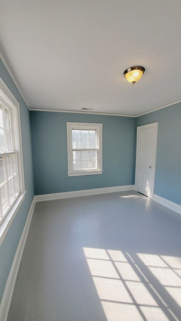 Building Photo - SUNSET PARK - 2 Bedroom House in quaint an...