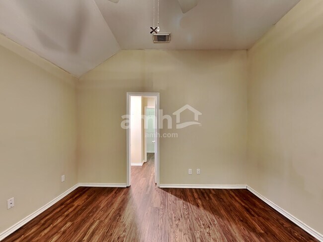 Building Photo - 8206 Coppergate