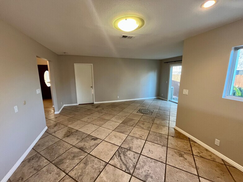 Building Photo - 1594 Boulder Creek Rd