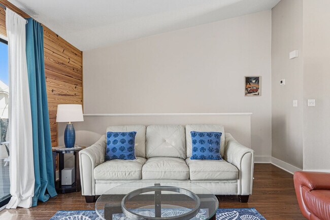 Building Photo - 16 Gulf Breeze Ct