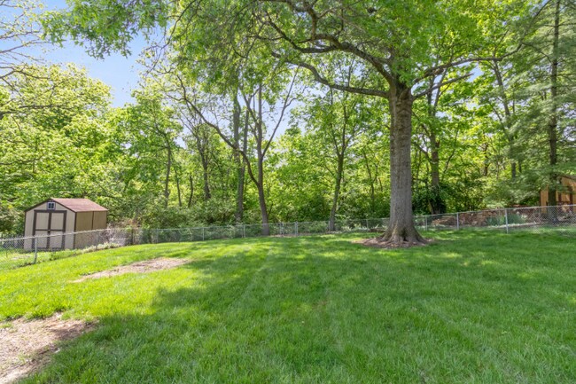 Building Photo - 3441 Nandale Dr