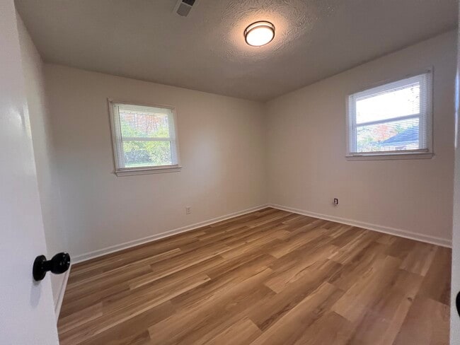 Building Photo - 1602 Astaire Ct