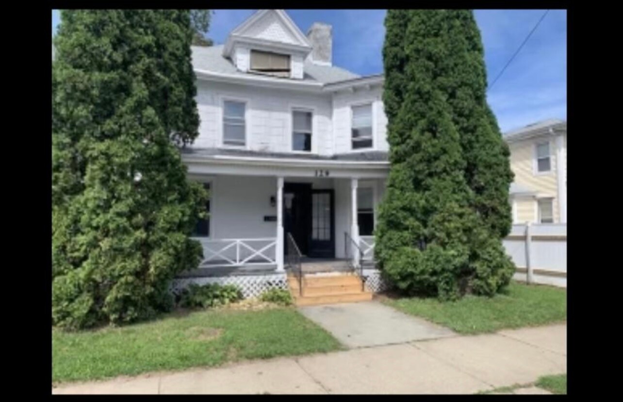Building Photo - 129 Murray St