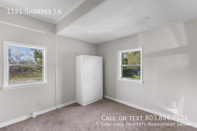 Building Photo - 1121 Sharpes Ln
