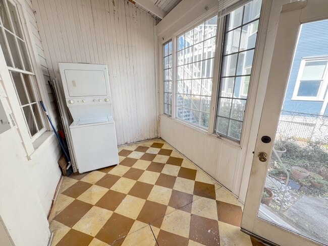 Building Photo - 226 E Gwinnett St