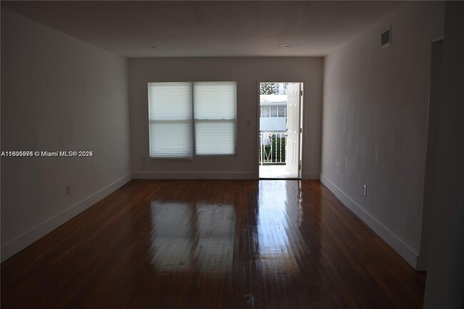 Building Photo - 9720 Bay Harbor Terrace