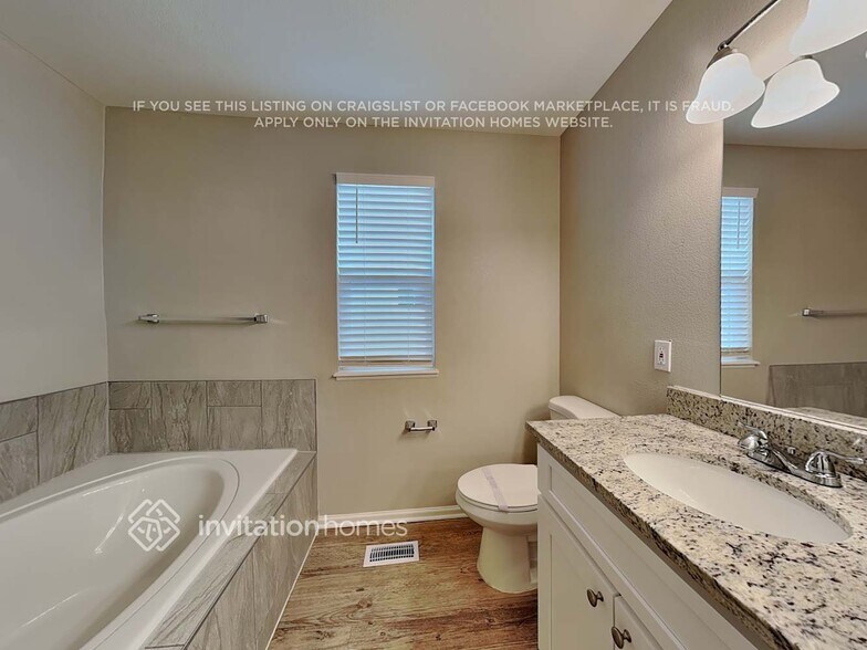 Building Photo - 1828 Silver Meadow Cir