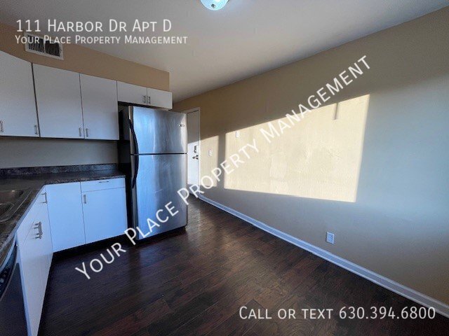 Building Photo - 111 Harbor Dr