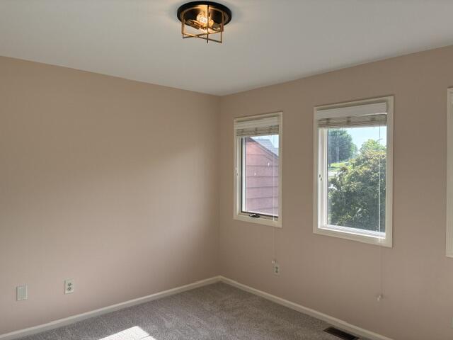 Building Photo - 304 Persimmon Way