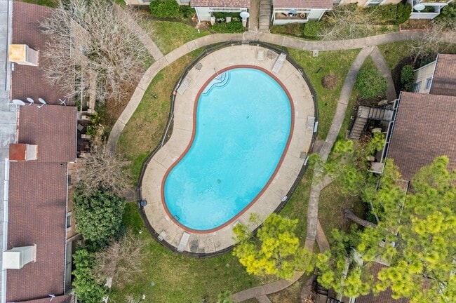 Building Photo - 2800 Jeanetta St