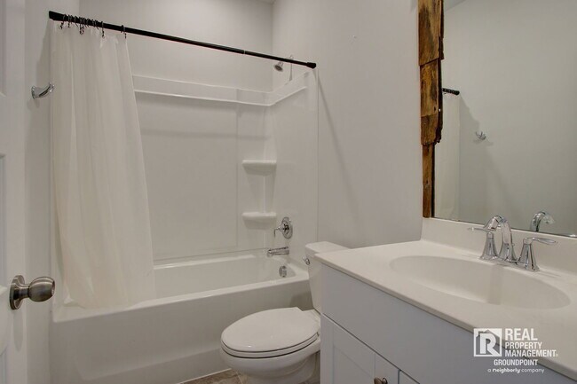 Building Photo - 137 Paddle Boat Wy