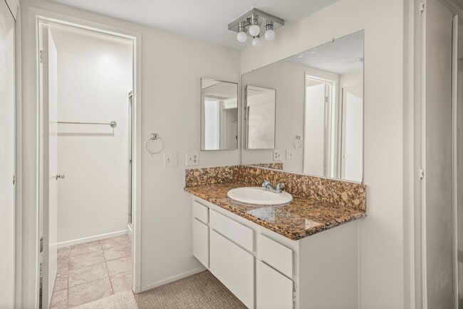 Building Photo - Upgraded Condo with Two Master Suites!!!
