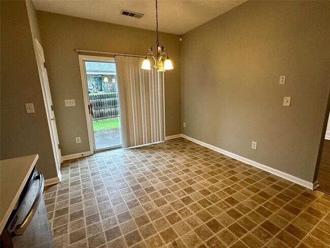 Building Photo - 413 Glenleigh Dr