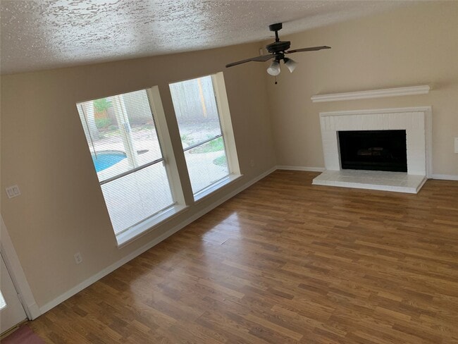 Building Photo - 1103 Mountain Meadows Dr