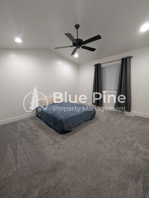 Building Photo - 4232 Athlen Wy