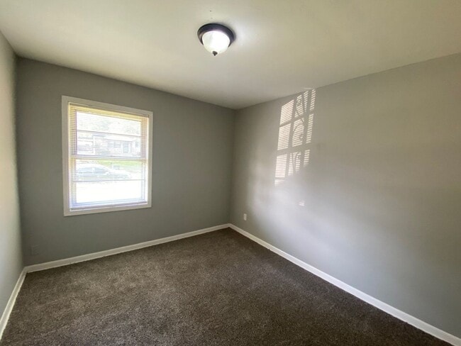 Building Photo - 4034 Rhodes Ave