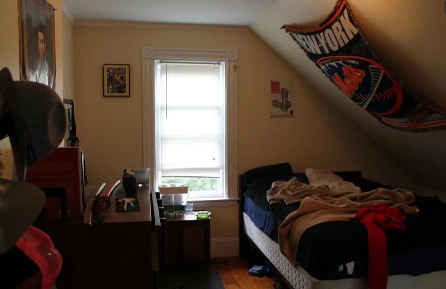 Building Photo - 270 Parker Hill Ave