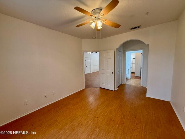 Building Photo - 13810 Sutton Park Dr N