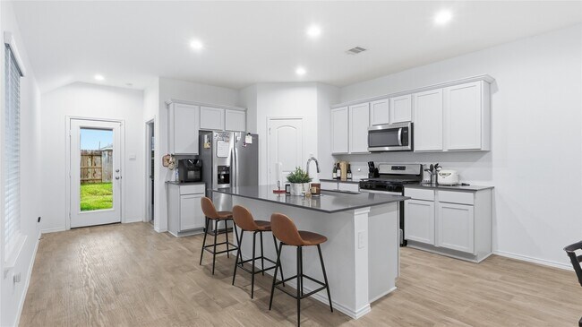 Building Photo - 22243 Florence Spgs Dr